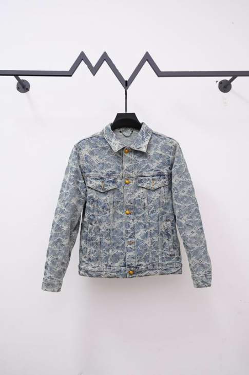 Picture of LV Sweater Suits _SKULVsz46-52M-2XLqqtxM2150M215141222